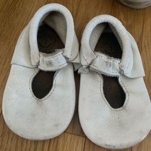 Freshly Picked white ballet Moccs, mini soles sz 7